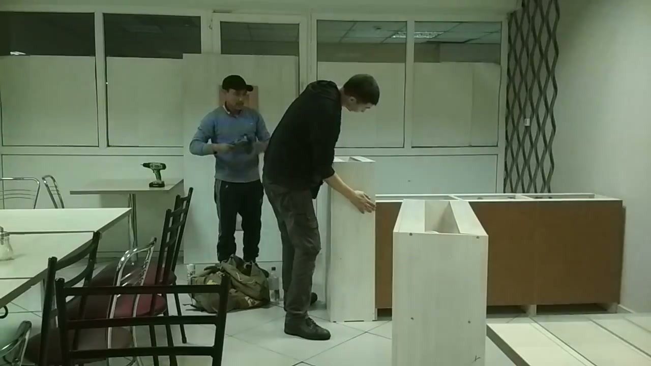 Сборка белого корпуса стойки